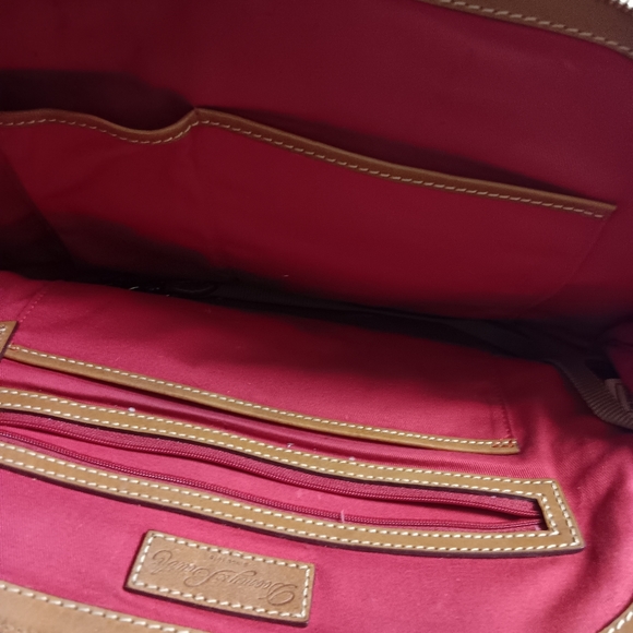 Dooney&bourke purse - Picture 5 of 5